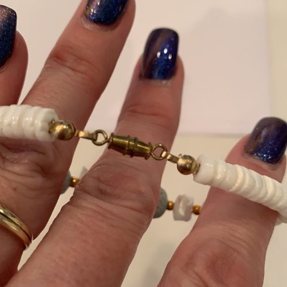 Natural stone sponge bead boho beach bracelet - Picture 4 of 7